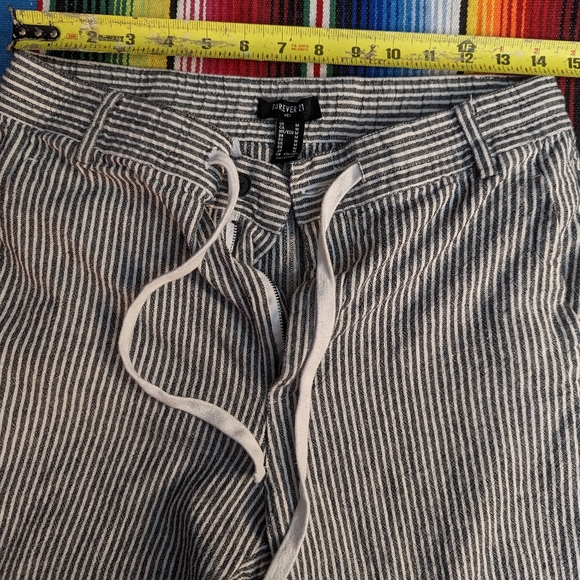 H&M Cham Cropped Stripped Pants - Picture 5 of 6